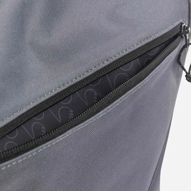 Unisex 20L grey Commuters backpack